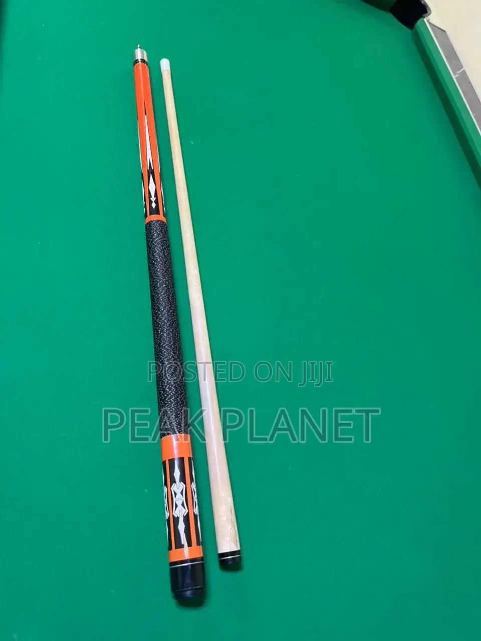 2 Piece Cue Stick – Detachable Pool Cue