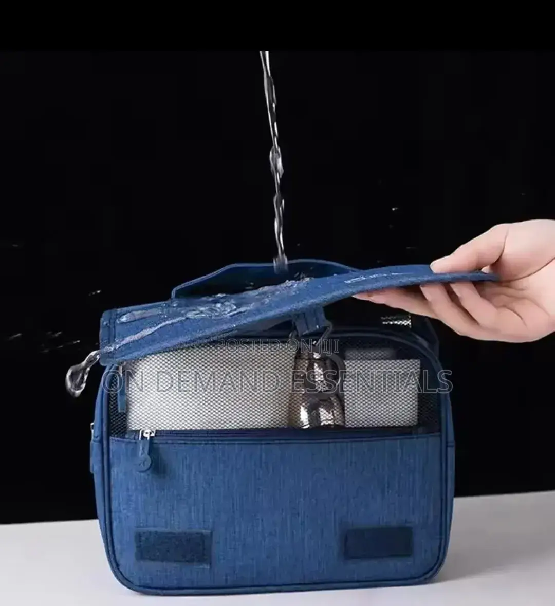 Portable Cosmetic Makeup Toiletry Bags With Hooks