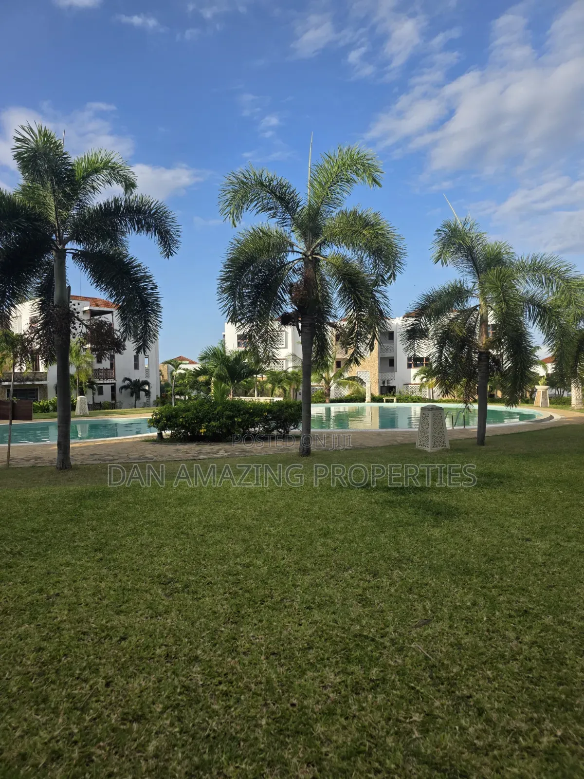 3bdrm Apartment in Kikambala Beachfront for sale