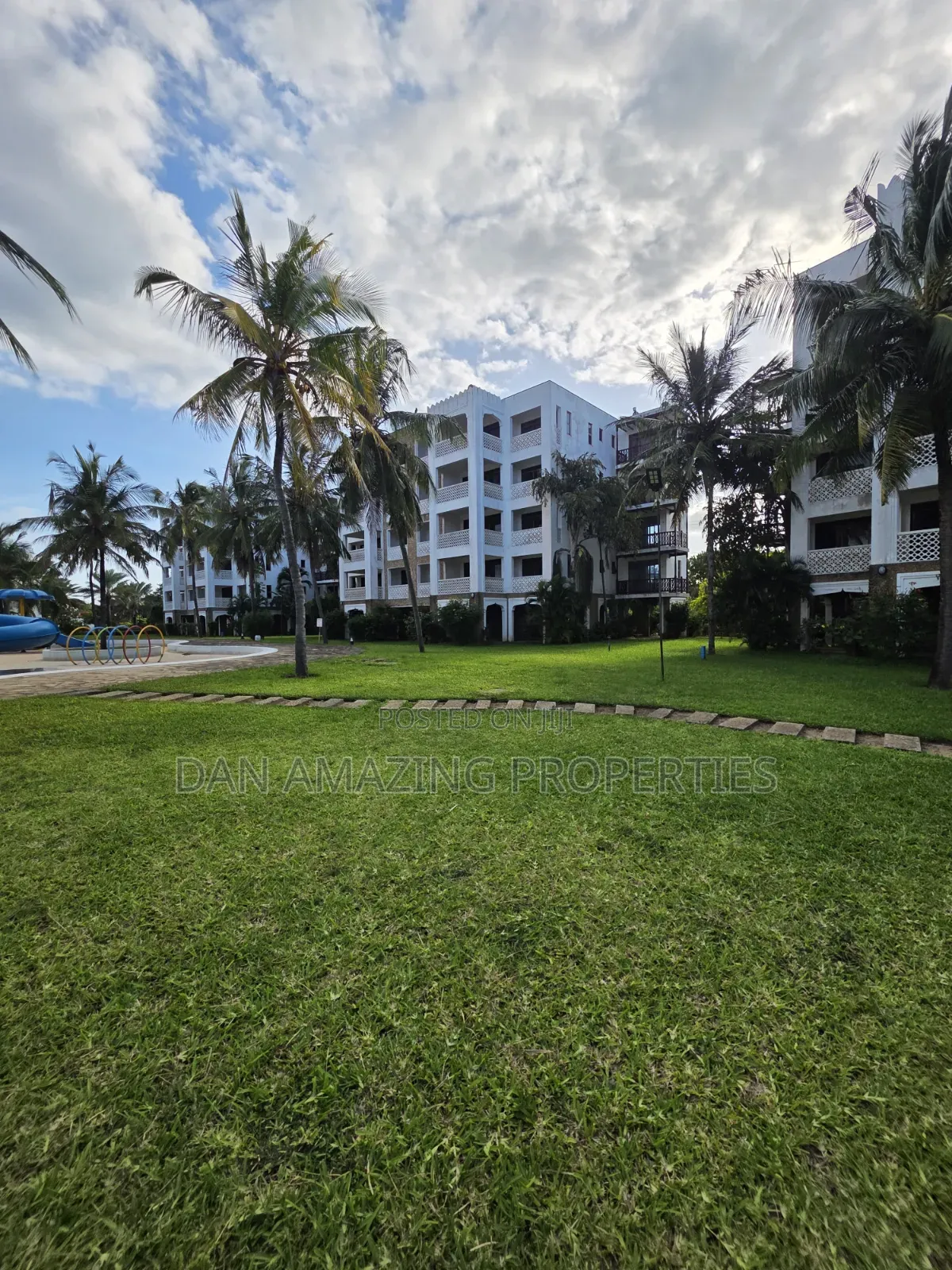 3bdrm Apartment in Kikambala Beachfront for sale
