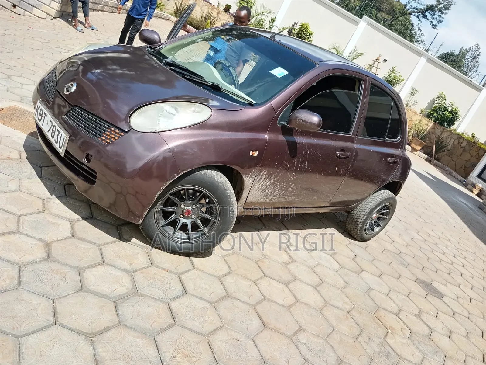 Nissan March 1.2 FWD 2005 Brown