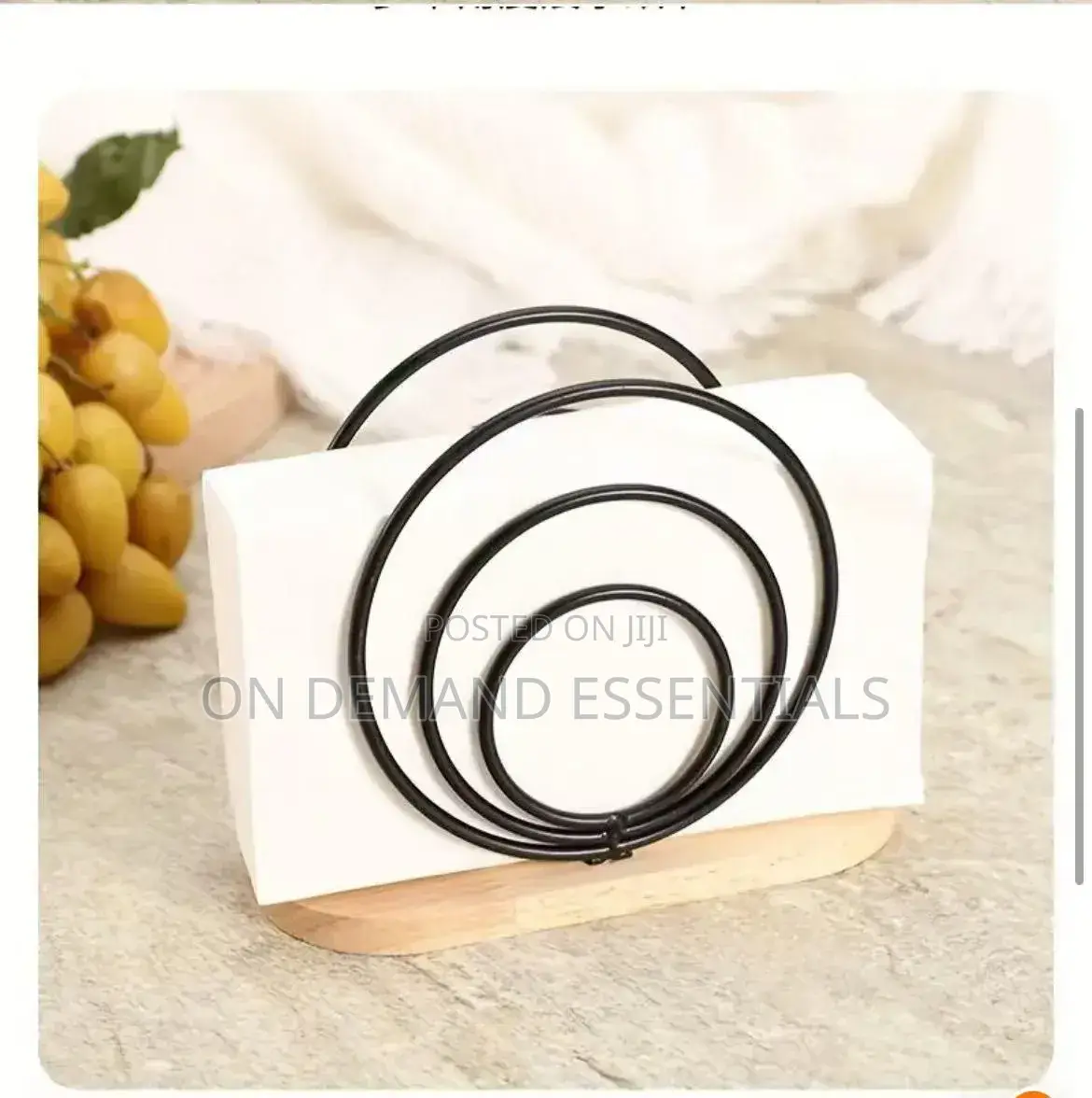 Modern Metal Napkin Holder With Wooden Base /Ring Serviette Holder