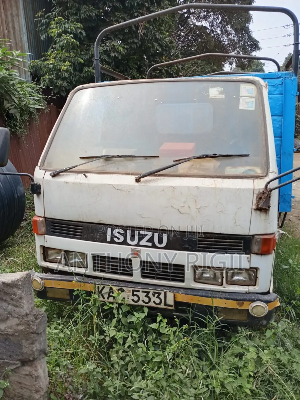 Cheap Isuzu NKR 3.3 Diesel Truck, Needs Engine, Lorry for Sale
