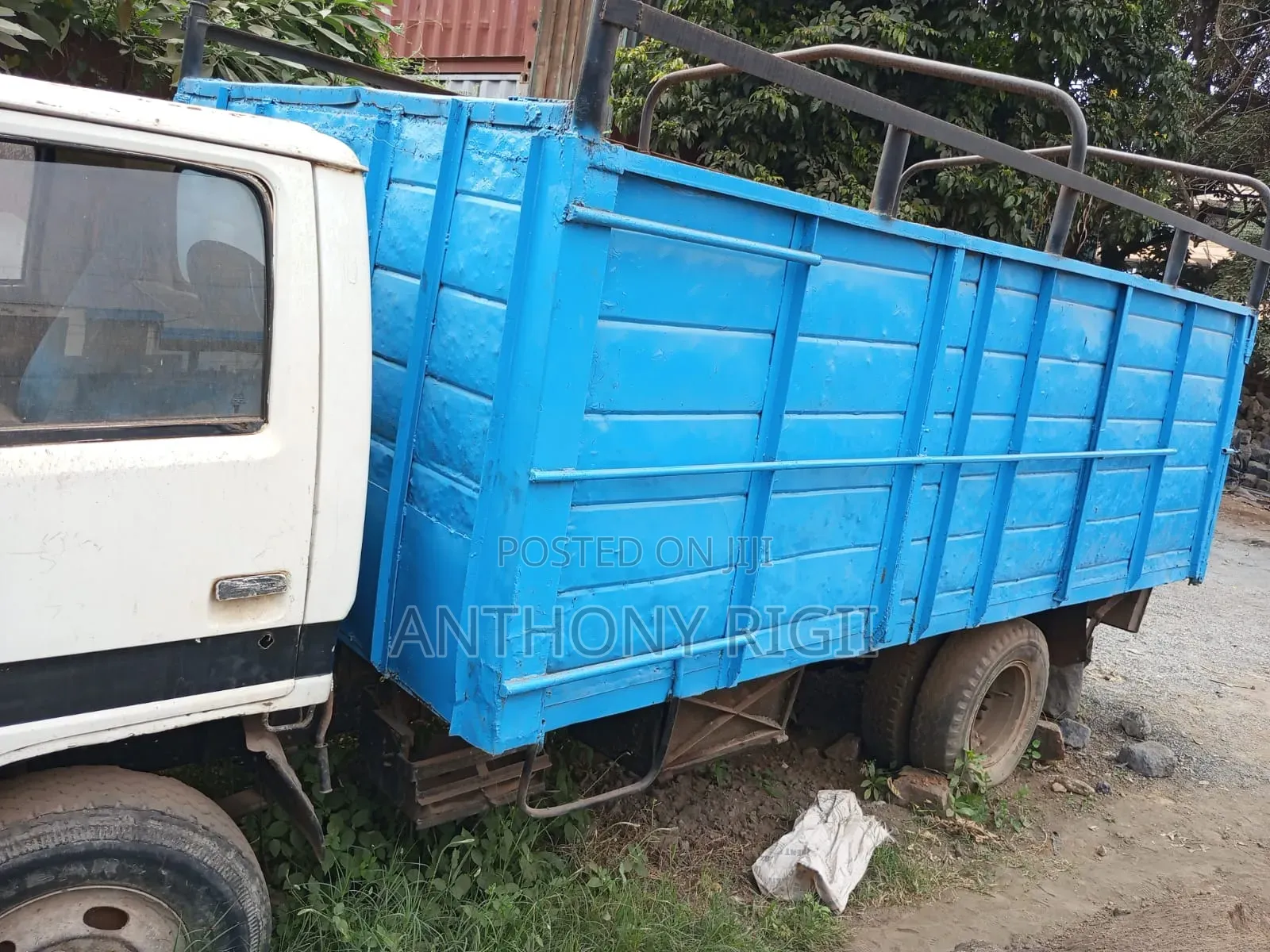 Cheap Isuzu NKR 3.3 Diesel Truck, Needs Engine, Lorry for Sale