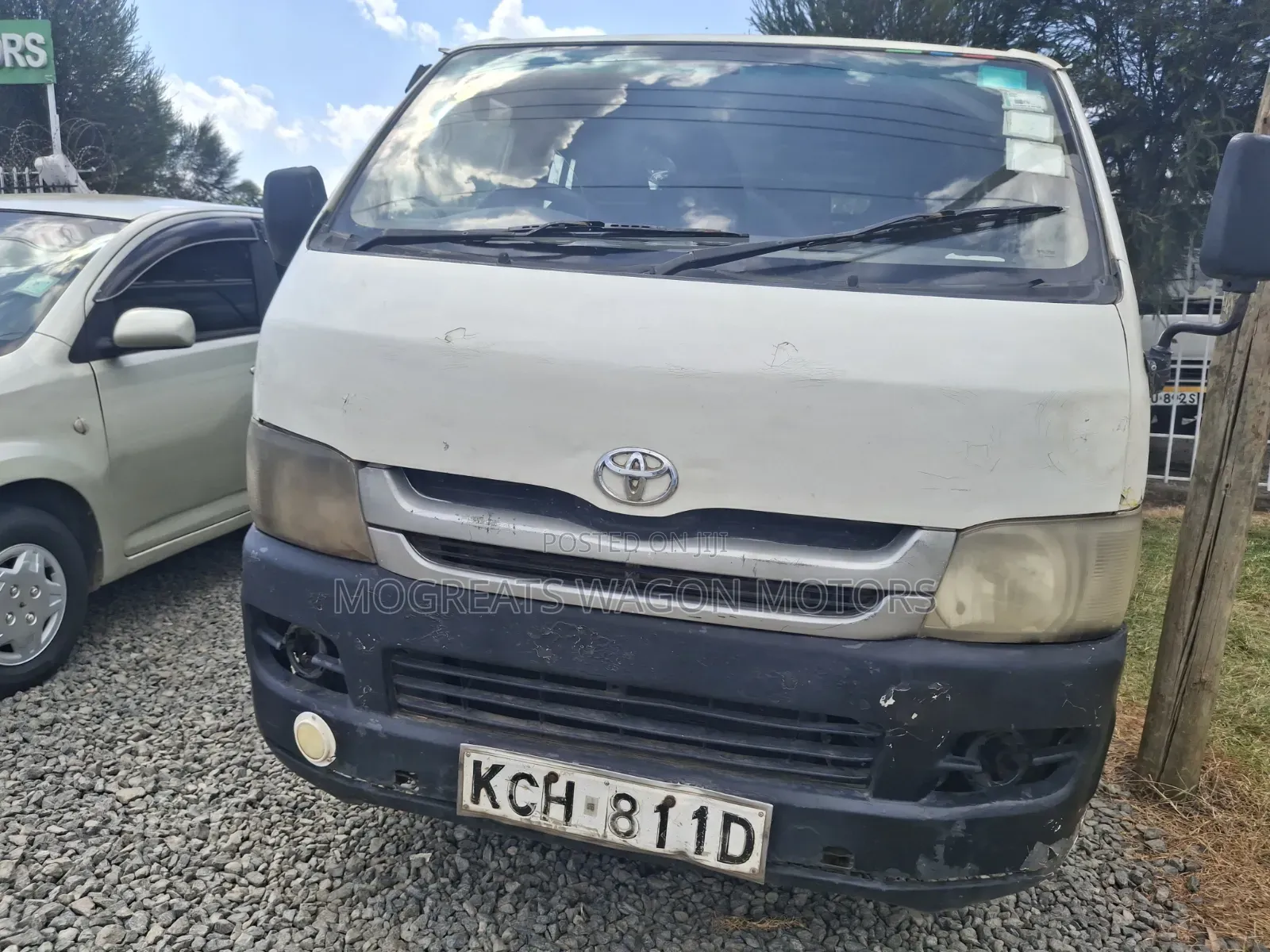 Toyota HiAce 2009 White
