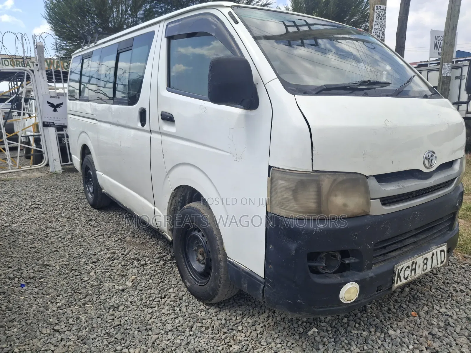 Toyota HiAce 2009 White