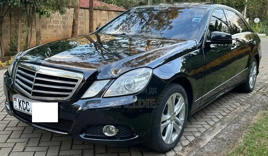 Mercedes-Benz E300 2010 Black