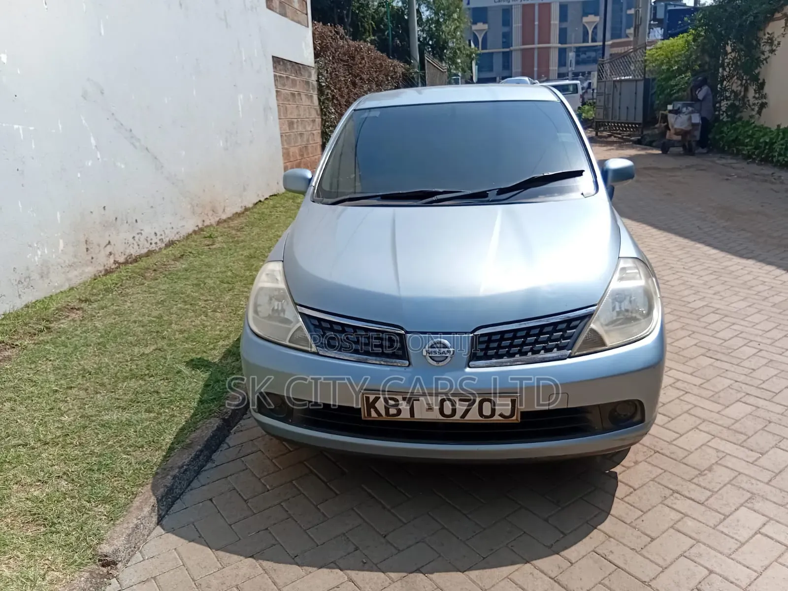 Nissan Tiida 2006 Silver