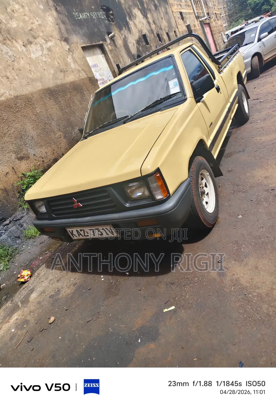 Mitsubishi L200 Club Cab 2.4 4WD 1999 Yellow