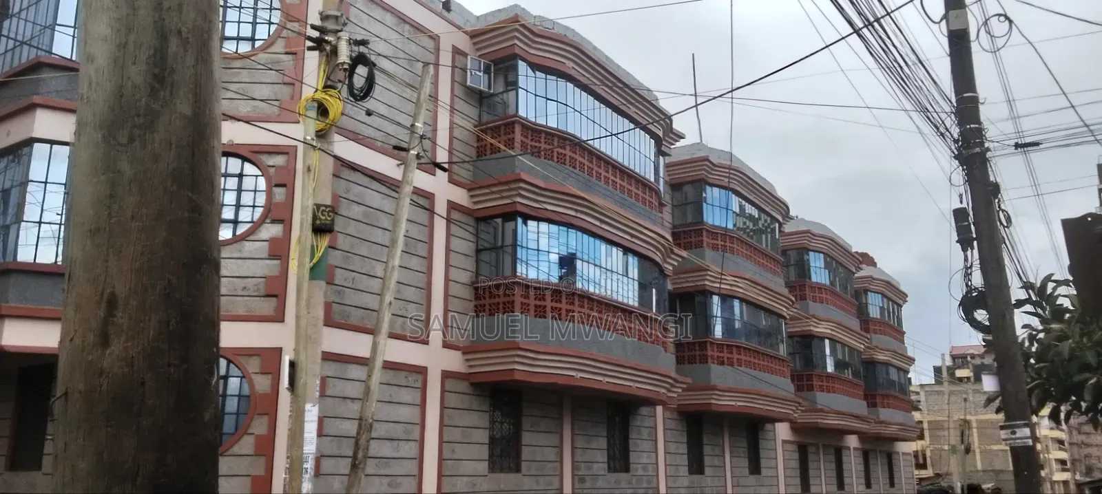 1bdrm Block of Flats in Kenyatta Road / Theta  for sale