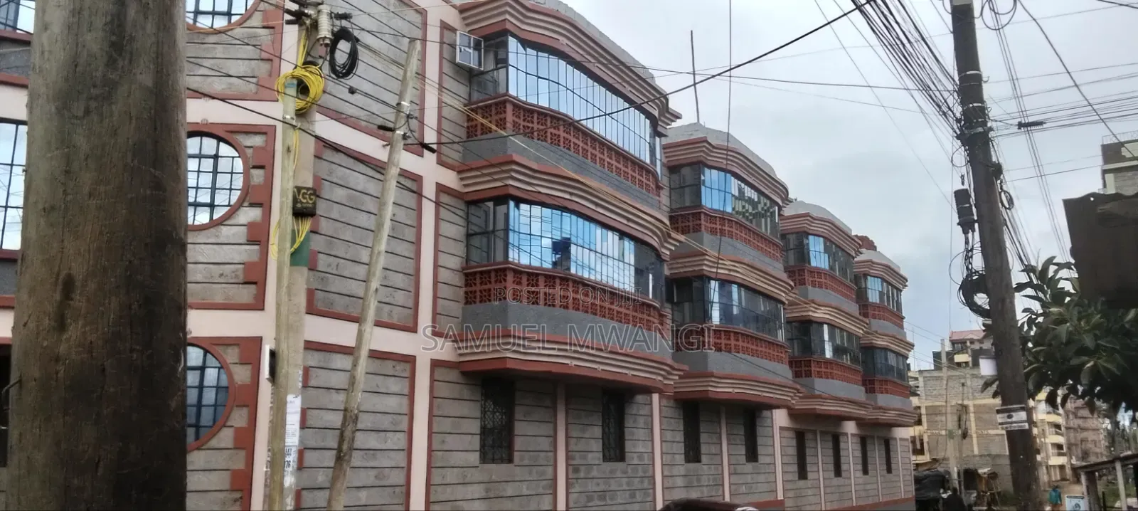 1bdrm Block of Flats in Kenyatta Road / Theta  for sale