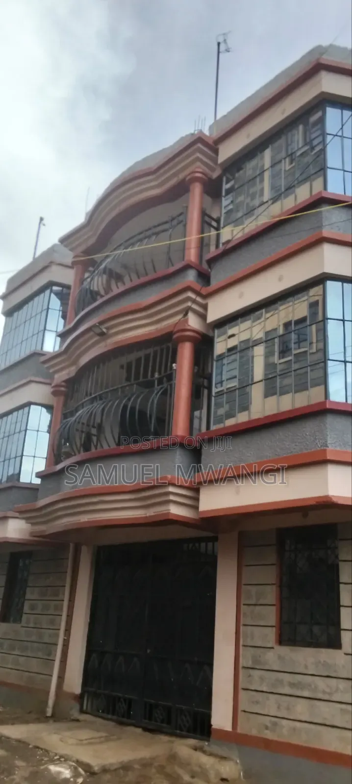 1bdrm Block of Flats in Kenyatta Road / Theta  for sale
