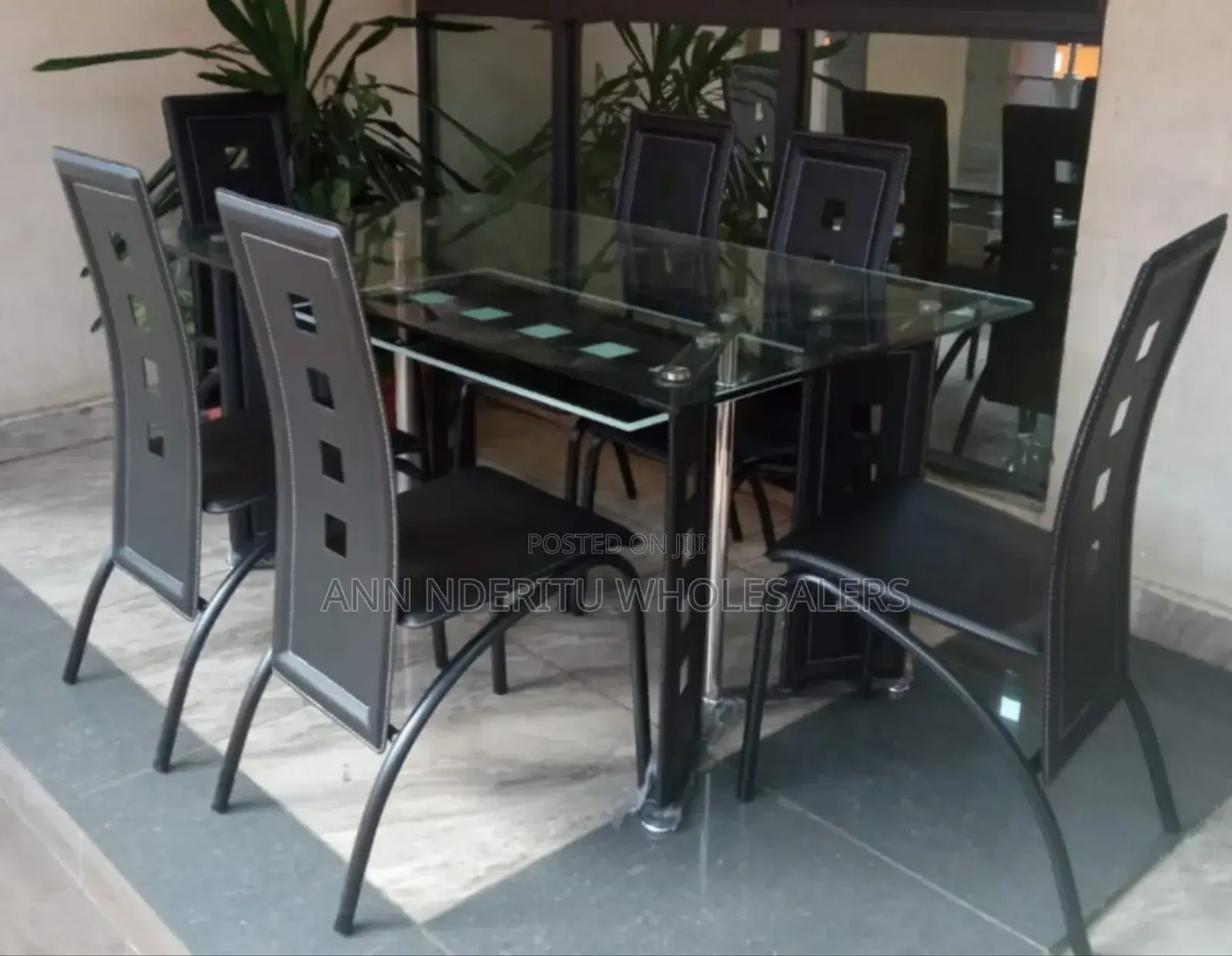 Full Portable Glass 6 Sitter Dinning Table