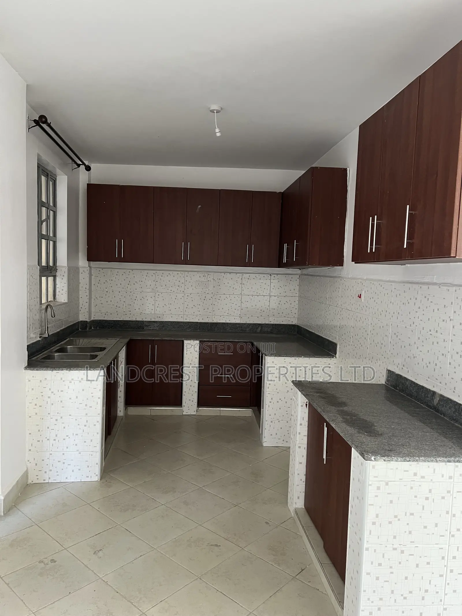2bdrm Apartment in Zambezi/Sigona for rent