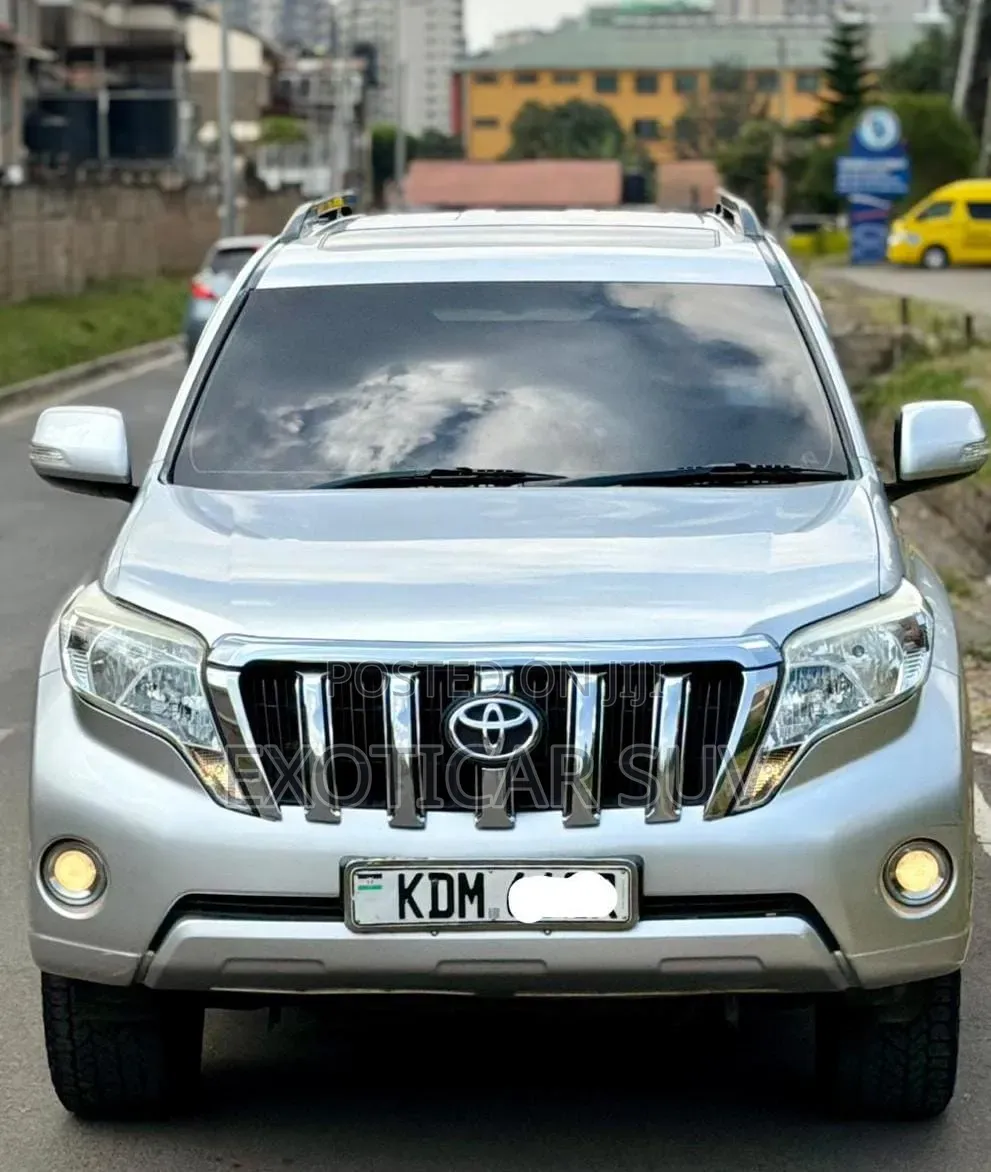 Toyota Land Cruiser Prado 2017 Silver