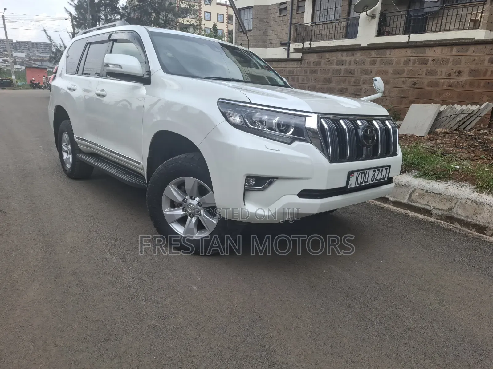 Toyota Land Cruiser Prado 2019 White
