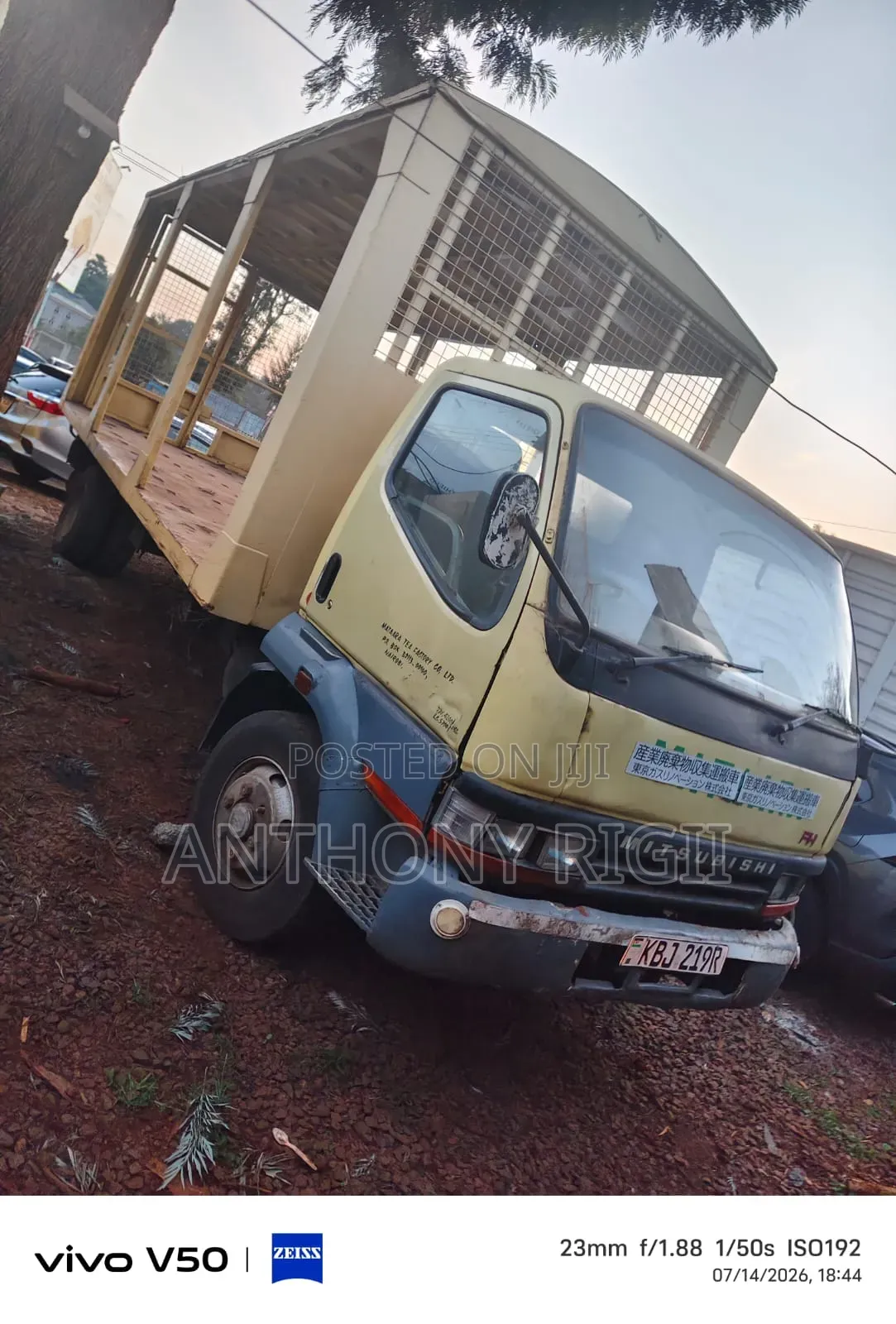 Mitsubishi Fuso FH 5.9L Truck