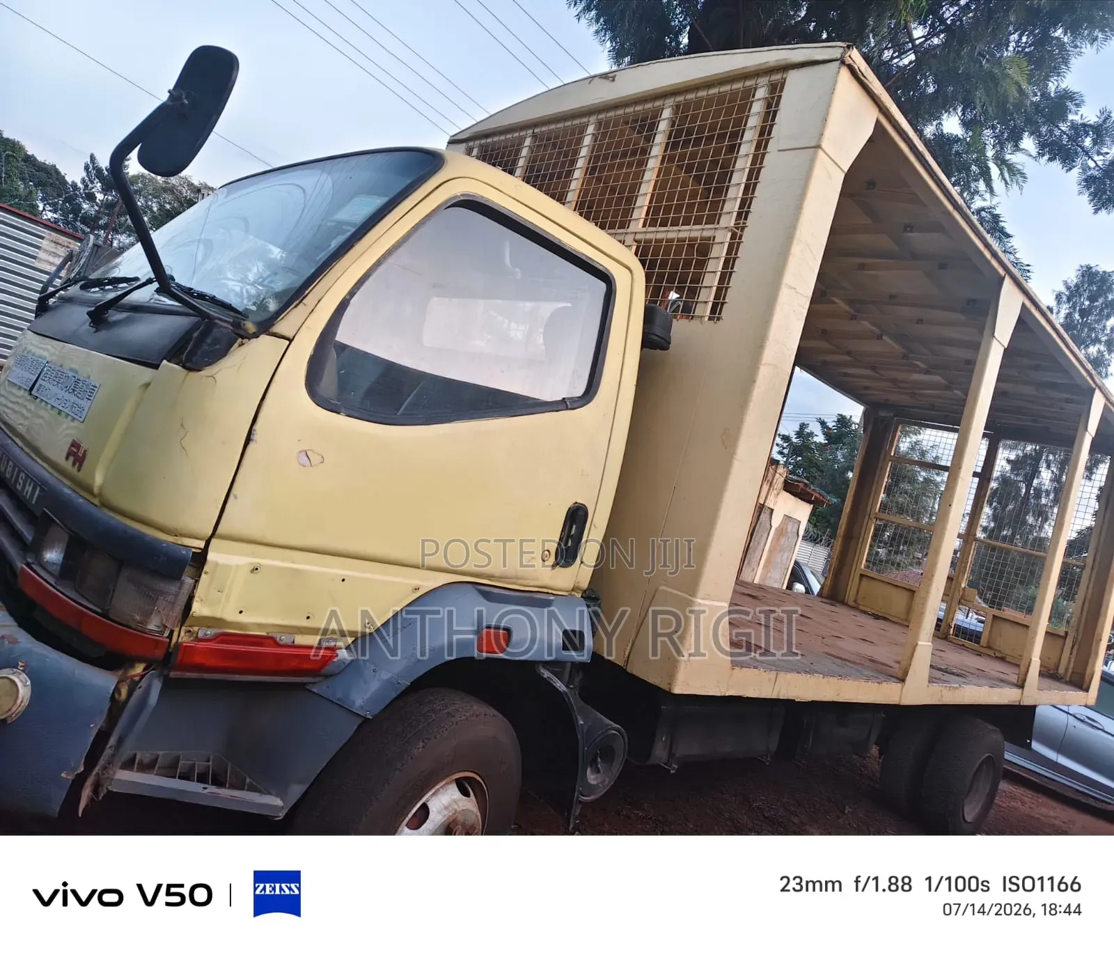 Mitsubishi Fuso FH 5.9L Truck