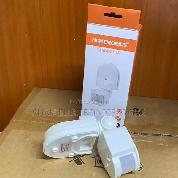 Botric Infrared Sensor Motion Detector for Controlling Lights