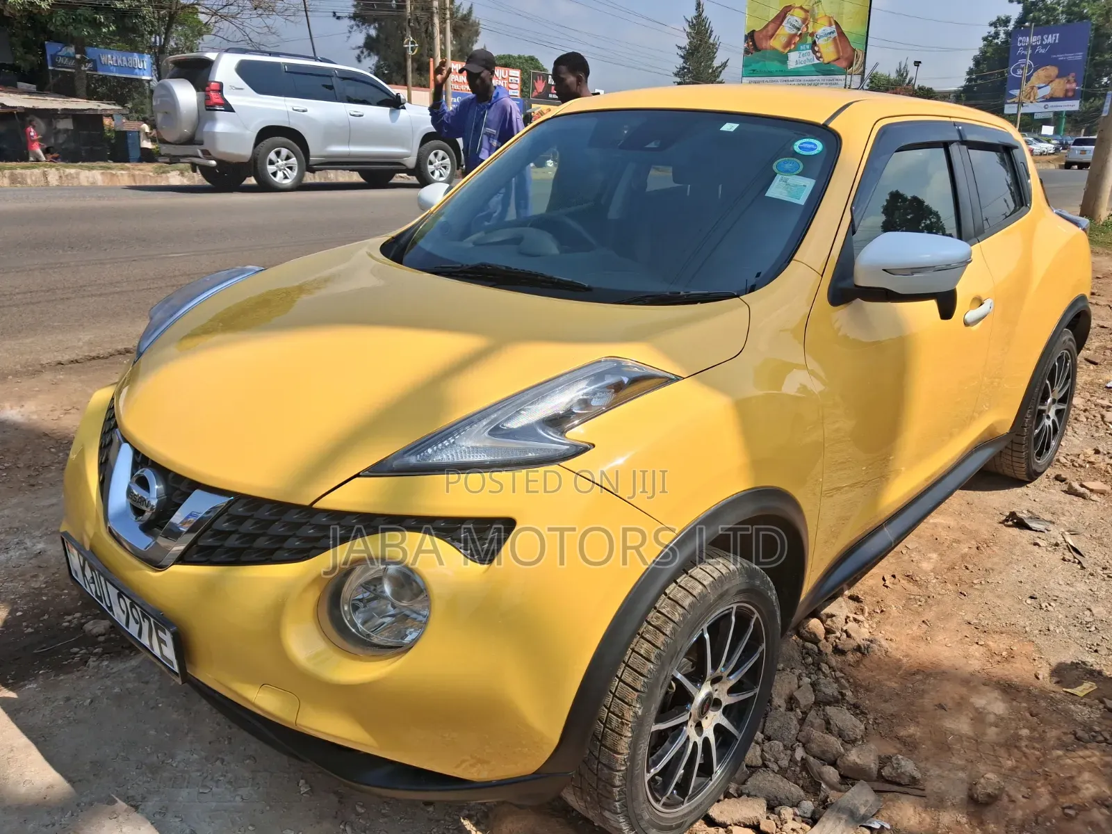 Nissan Juke 2018 Yellow