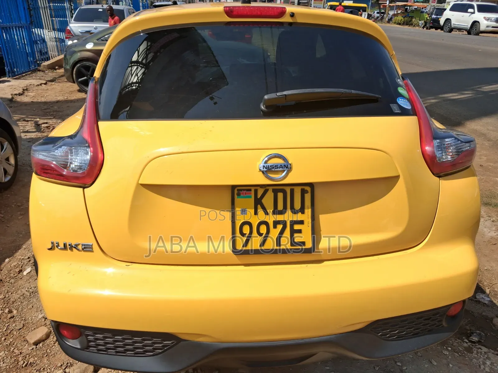 Nissan Juke 2018 Yellow
