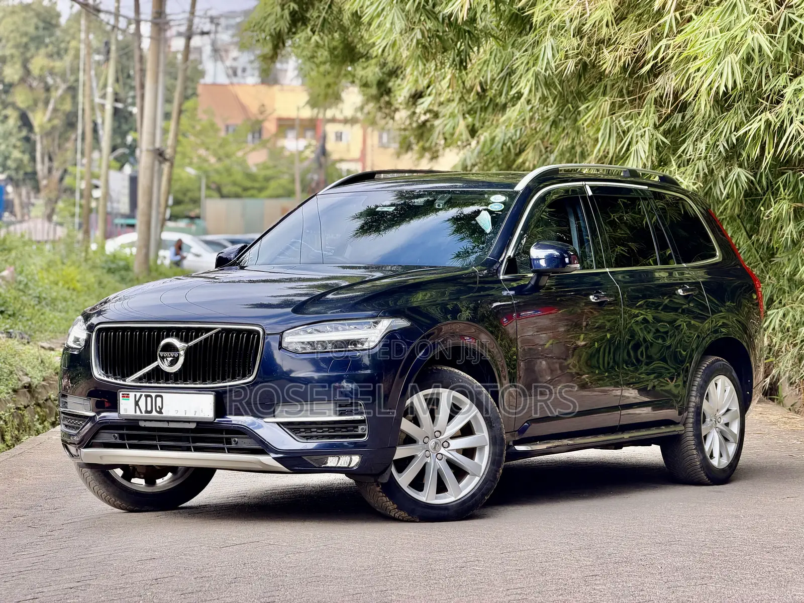 Volvo XC90 T5 Momentum AWD 2019 Black