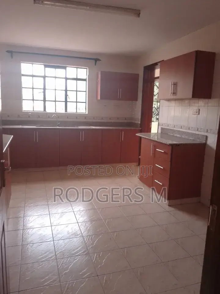 3bdrm Apartment in Raphta Road Area for rent