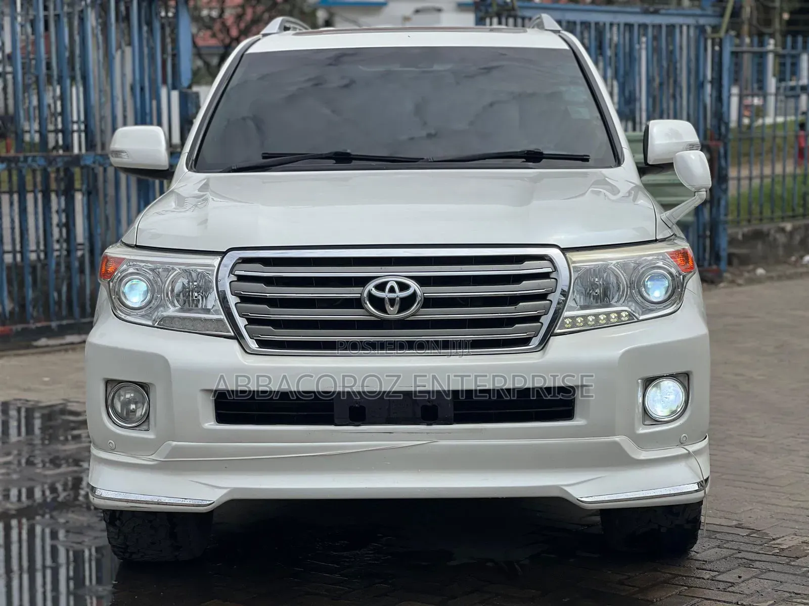 Toyota Land Cruiser 2015 White