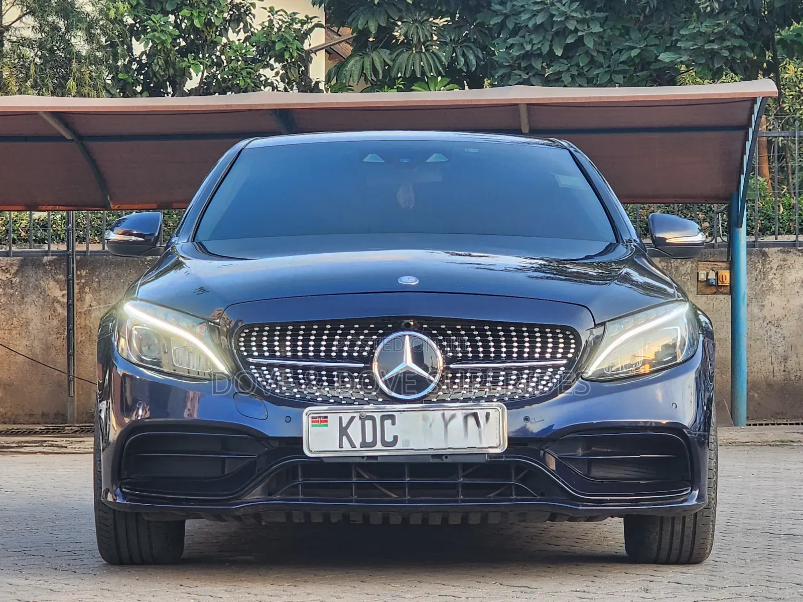 Mercedes-Benz C200 2019 Blue