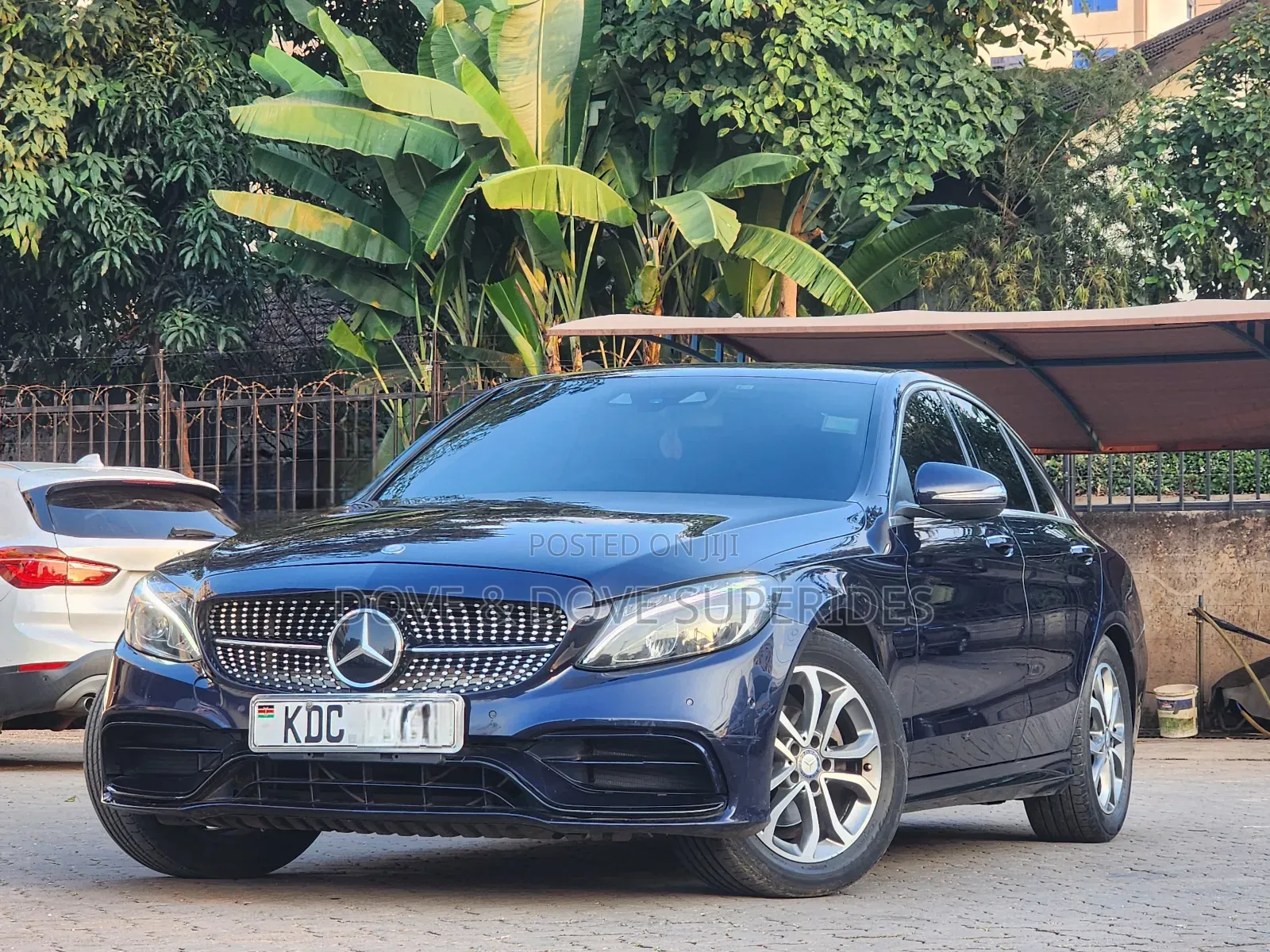 Mercedes-Benz C200 2019 Blue