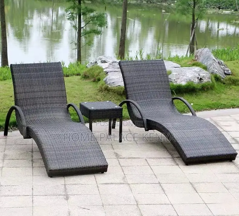 Day Bed: Curved S Shaped Rattan Sunbed