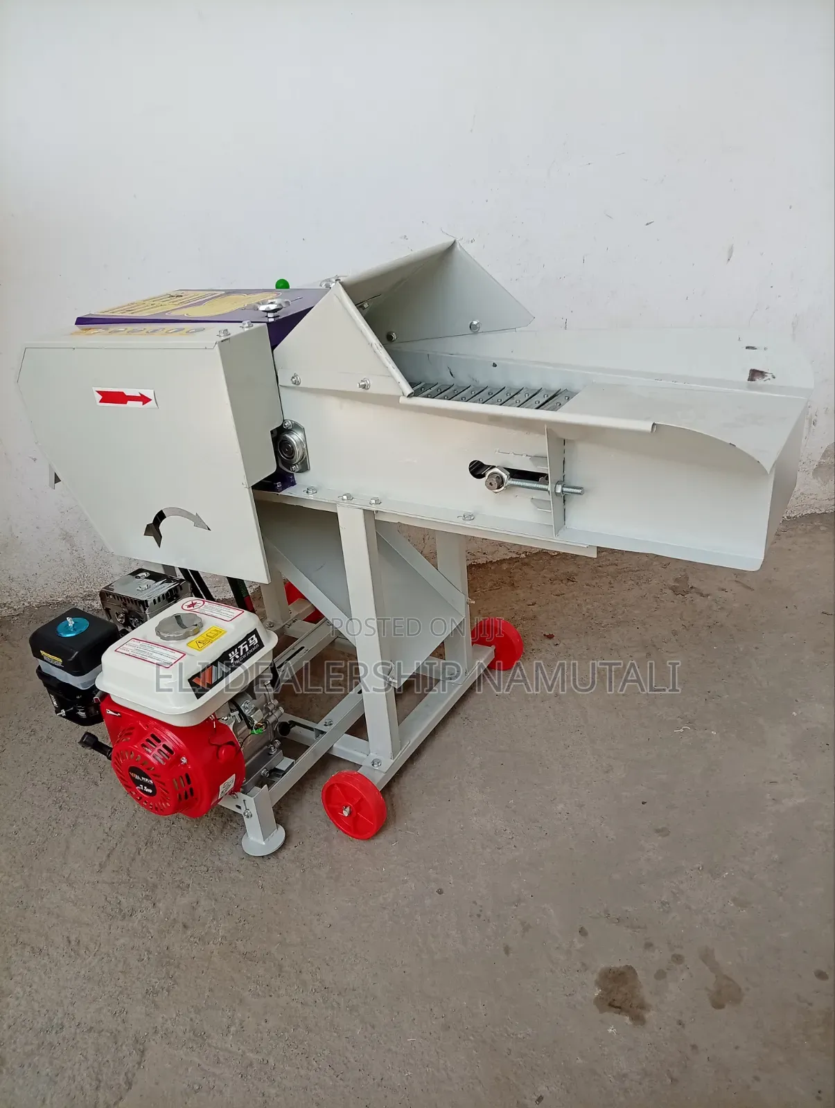 Heavy Duty Design 600kg/Hr Chaff Cutter for Livestock Feed