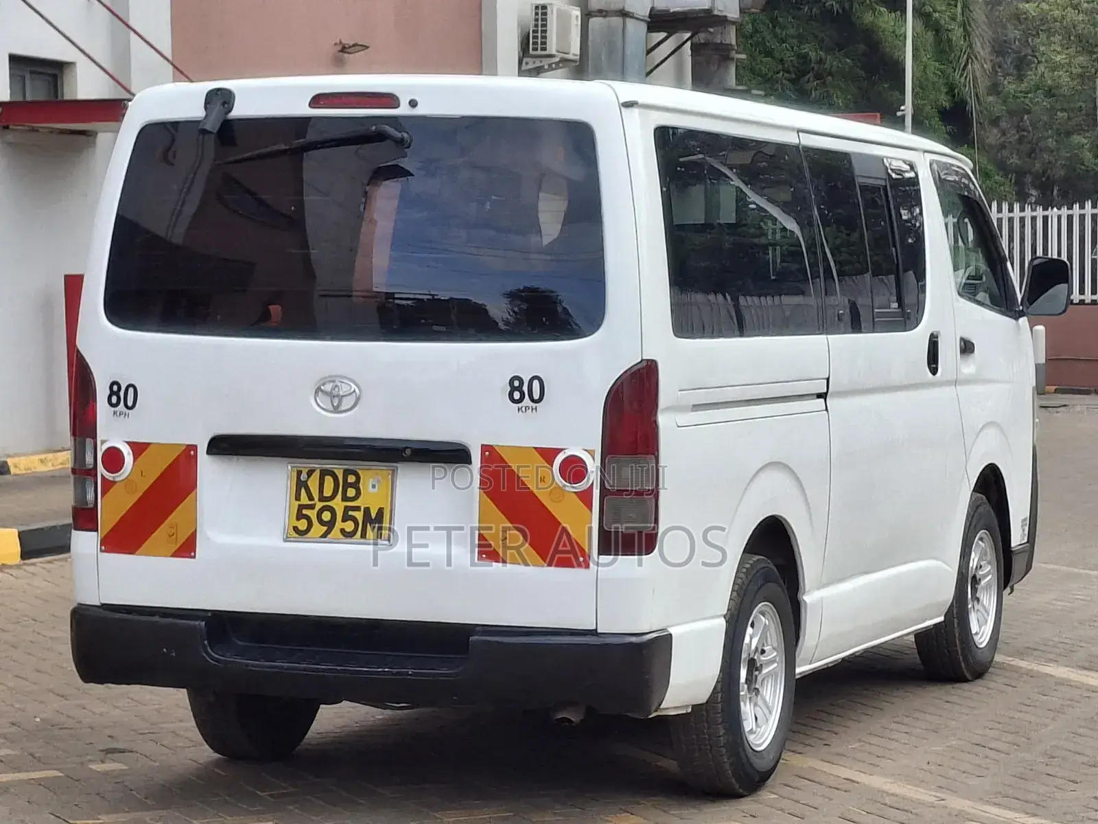 Toyota Grand HiAce 2002 White