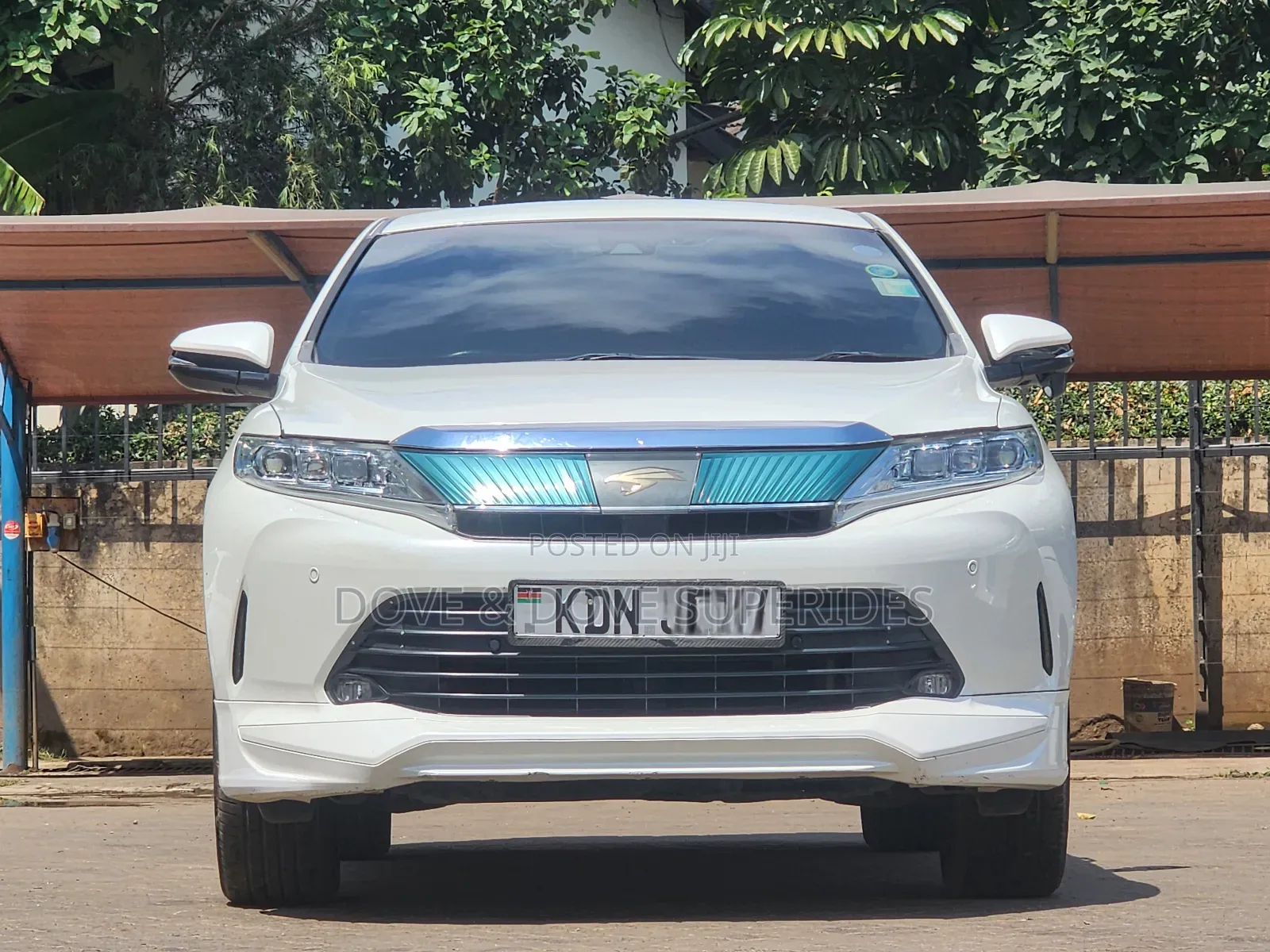 Toyota Harrier 2.0 4WD 2017 White