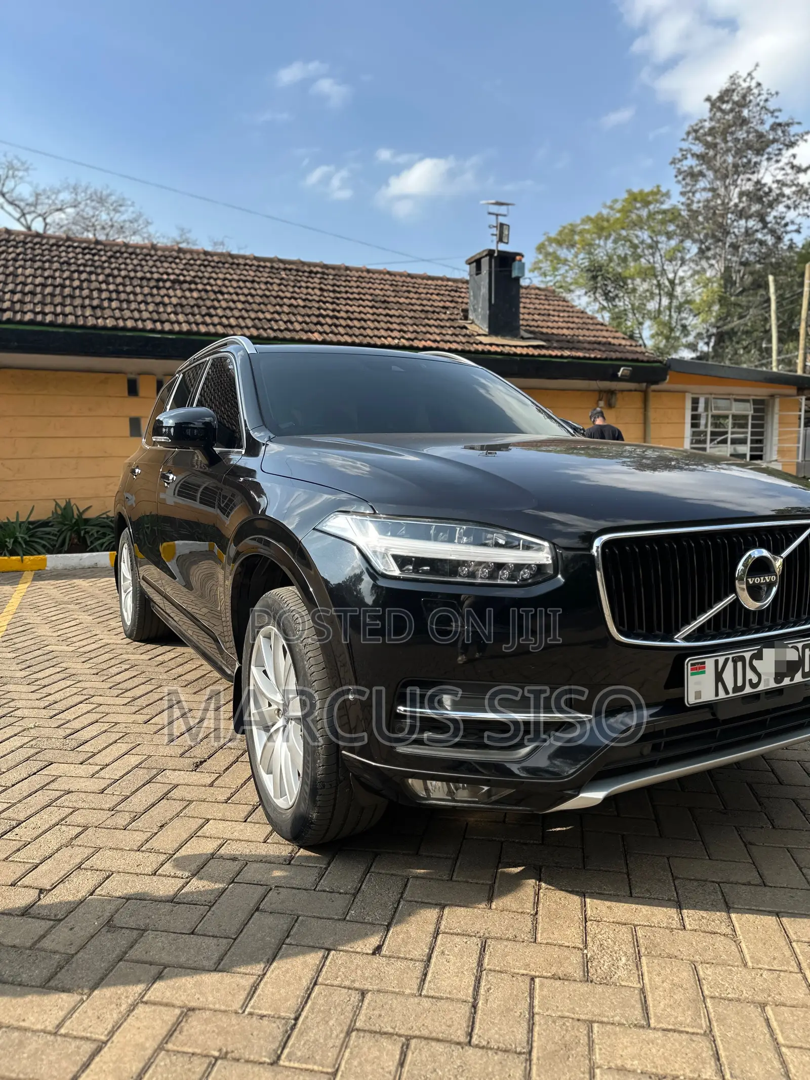 Volvo XC90 T5 Momentum 5P AWD 2018 Black