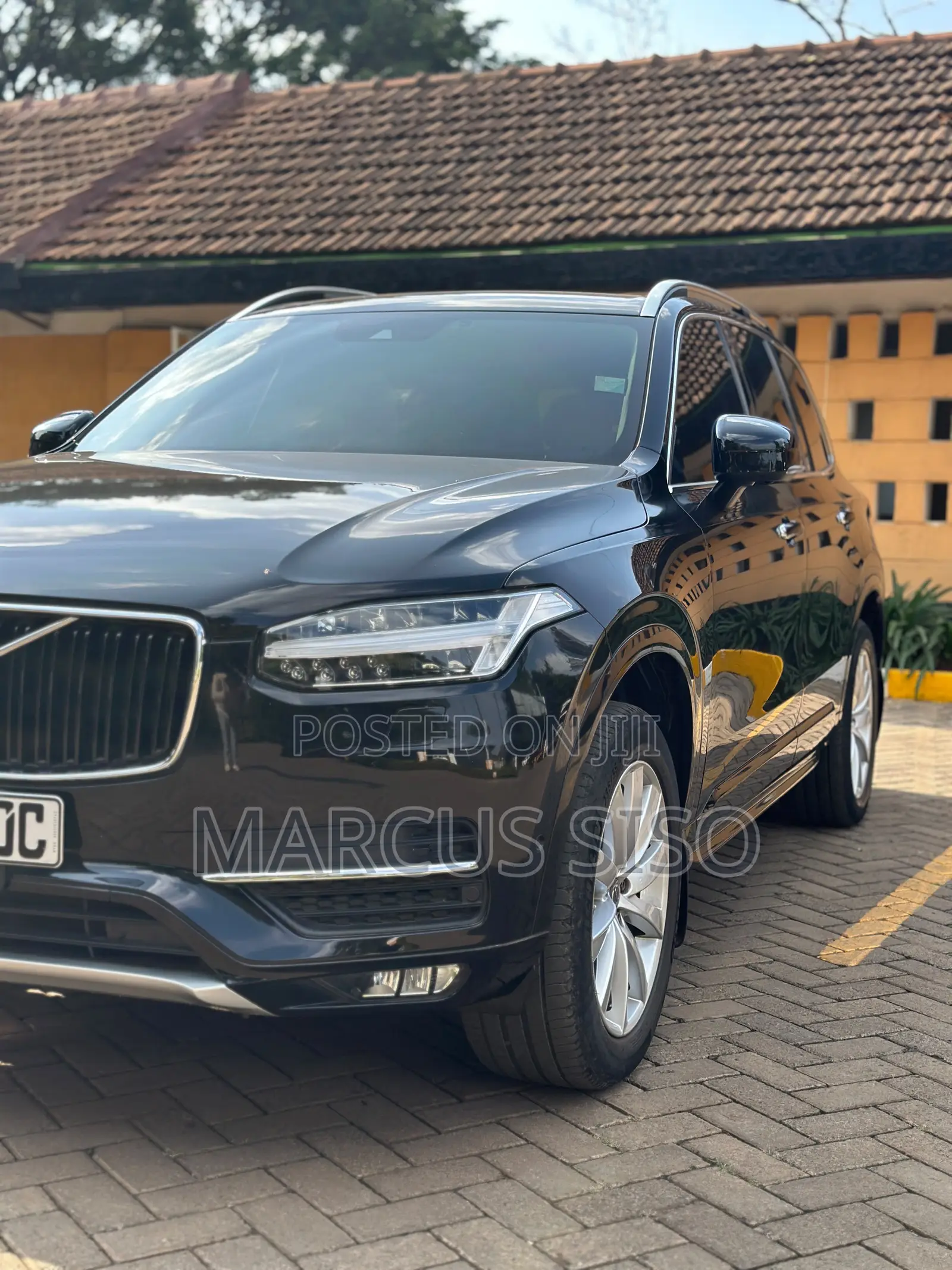 Volvo XC90 T5 Momentum 5P AWD 2018 Black