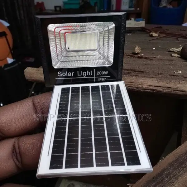 Large Battery 200w Outdoor Security Solar Led Floodlight