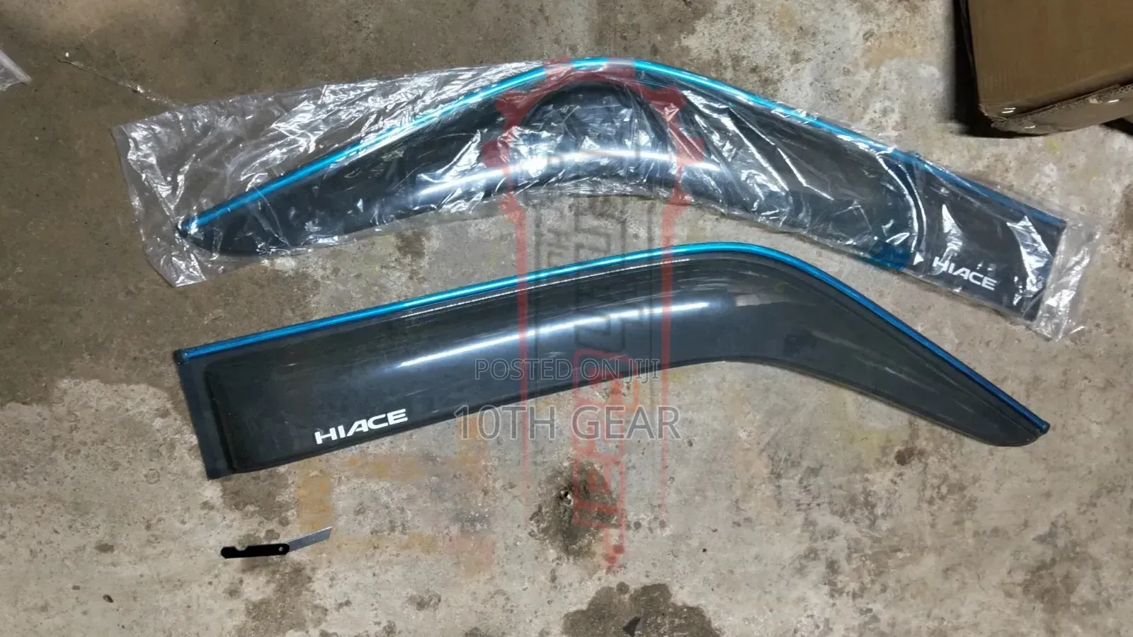 Windbreaker /Window Visor Toyota Hiace 5L