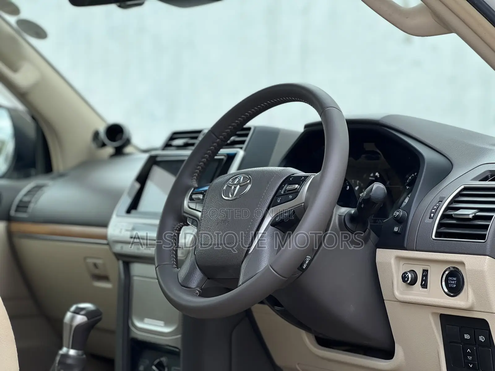Toyota Land Cruiser Prado 2.7 2021 Pearl