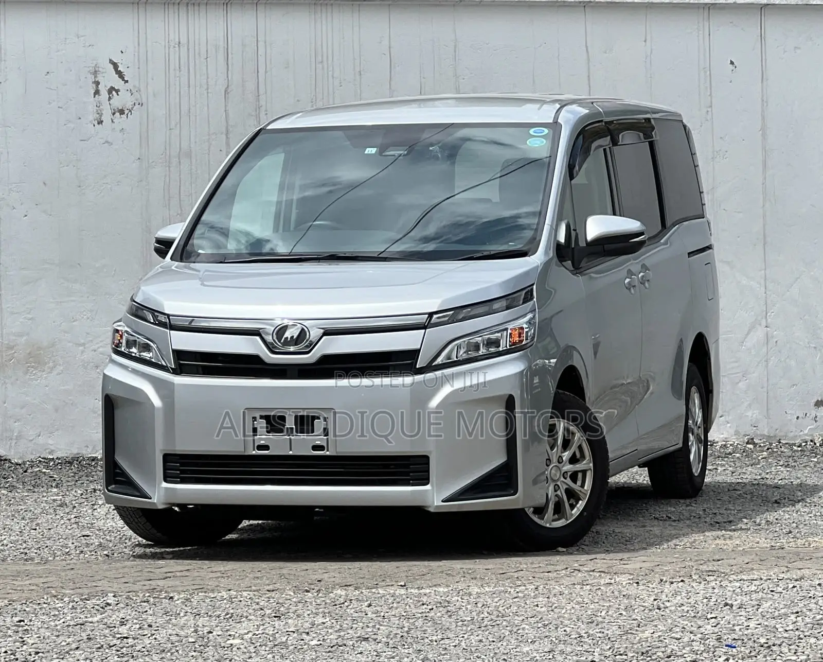 Toyota Voxy 2019 Silver