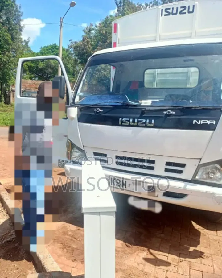 Isuzu KBW NPR 4.3 Truck 2014 White
