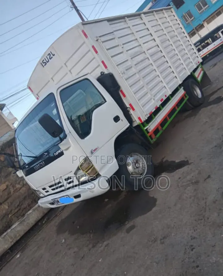 Isuzu KBW NPR 4.3 Truck 2014 White