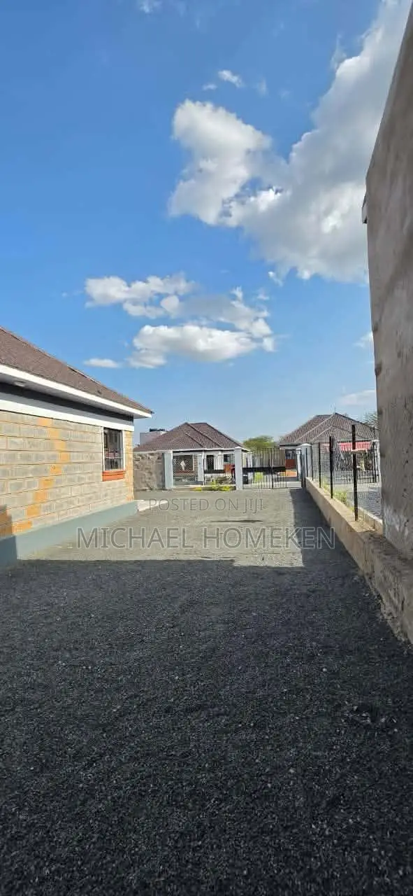 3bdrm Bungalow in Kitengela for sale