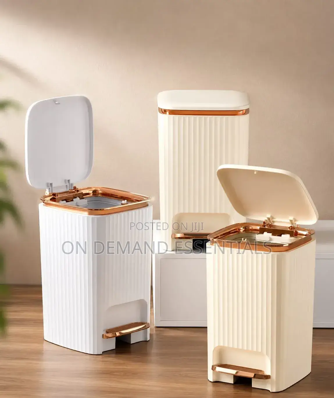 Foot Pedal Dustbin/Trash Can