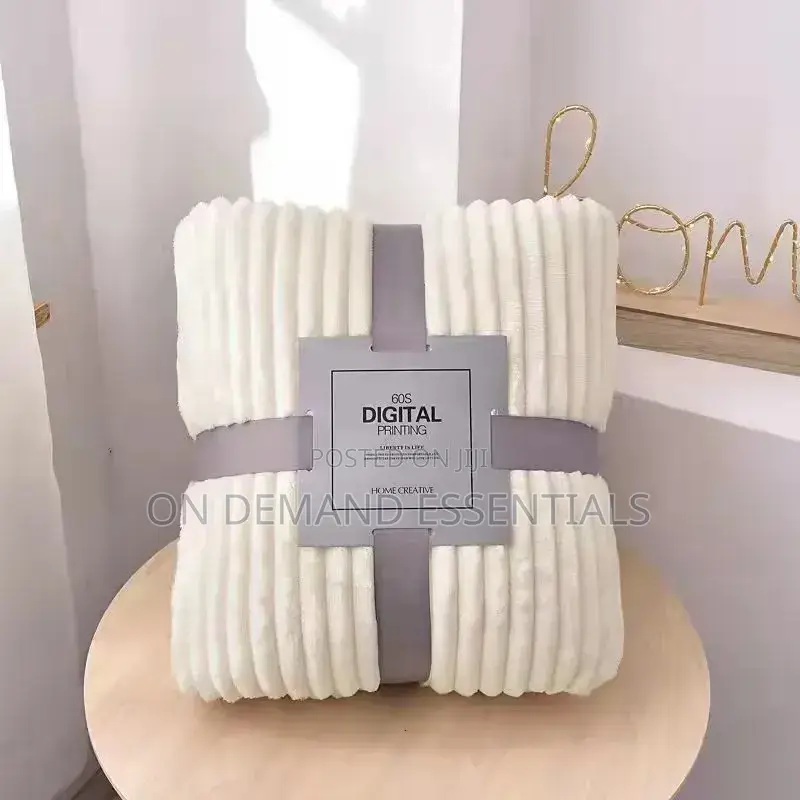 *Fuzzy Fleece Soft Throw Blanket for Couch Lightweight Throw Fleece