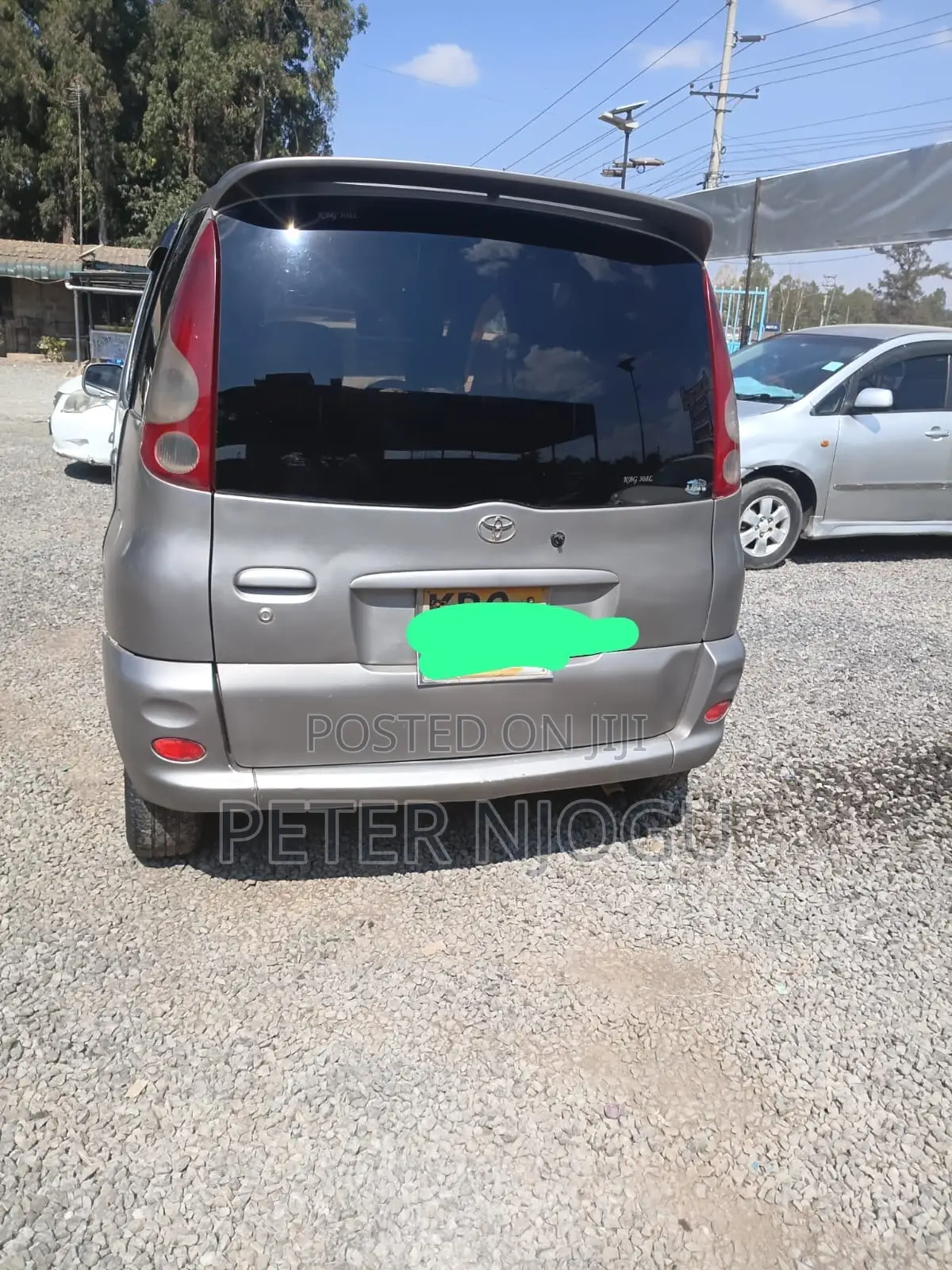 Toyota Fun Cargo 2004 Brown