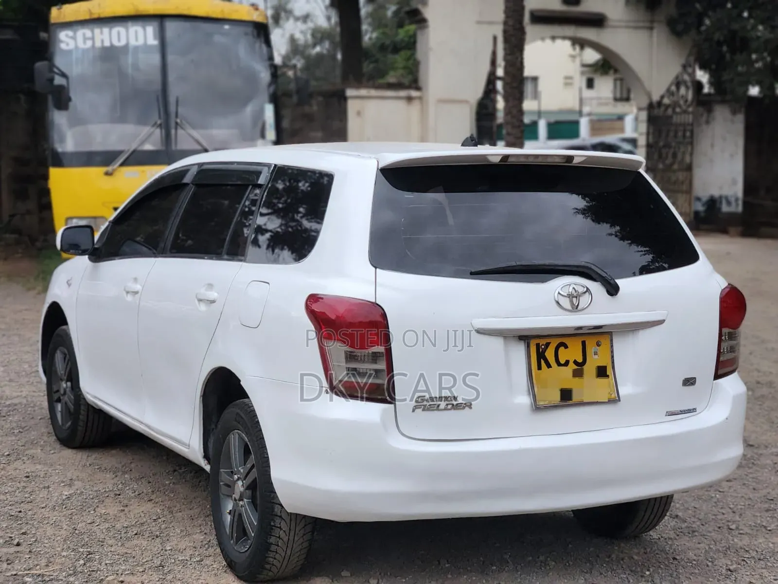 Toyota Corolla Fielder 2010 White