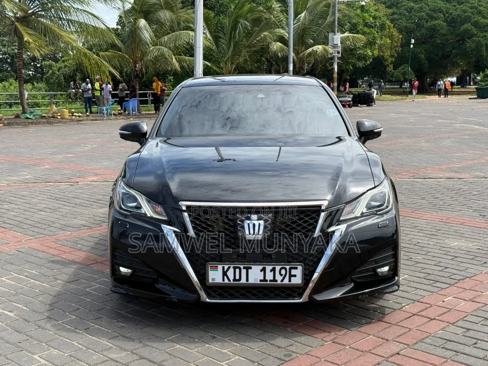 Toyota Crown Majesta 2018 Black