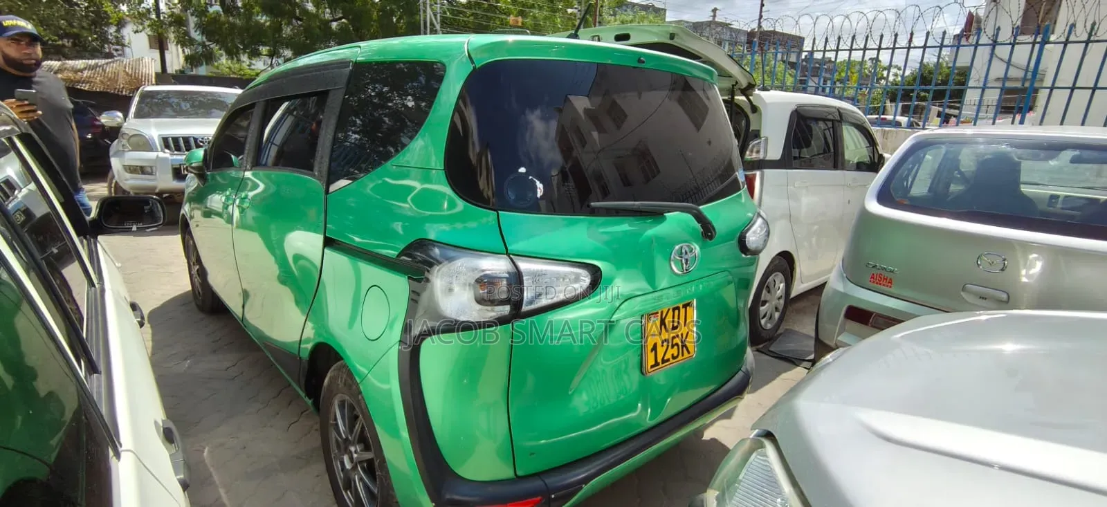Toyota Sienta 2018 Green