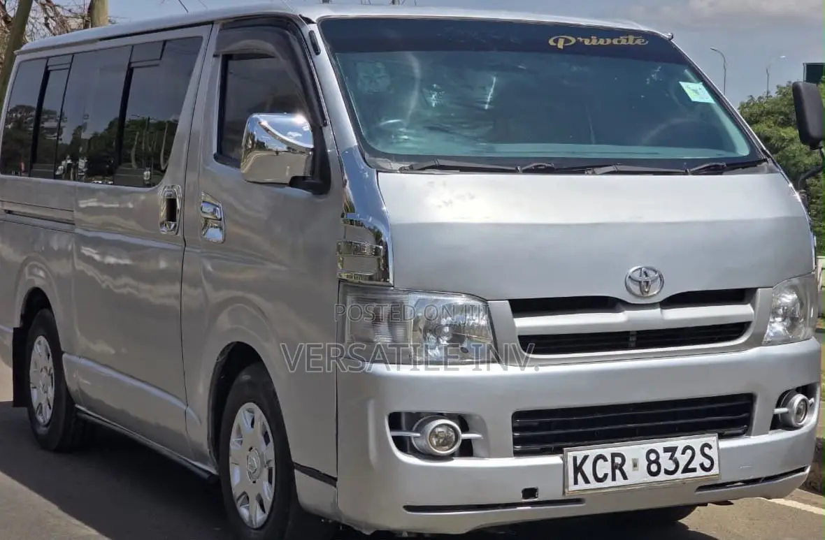 Toyota HiAce 2011 Silver